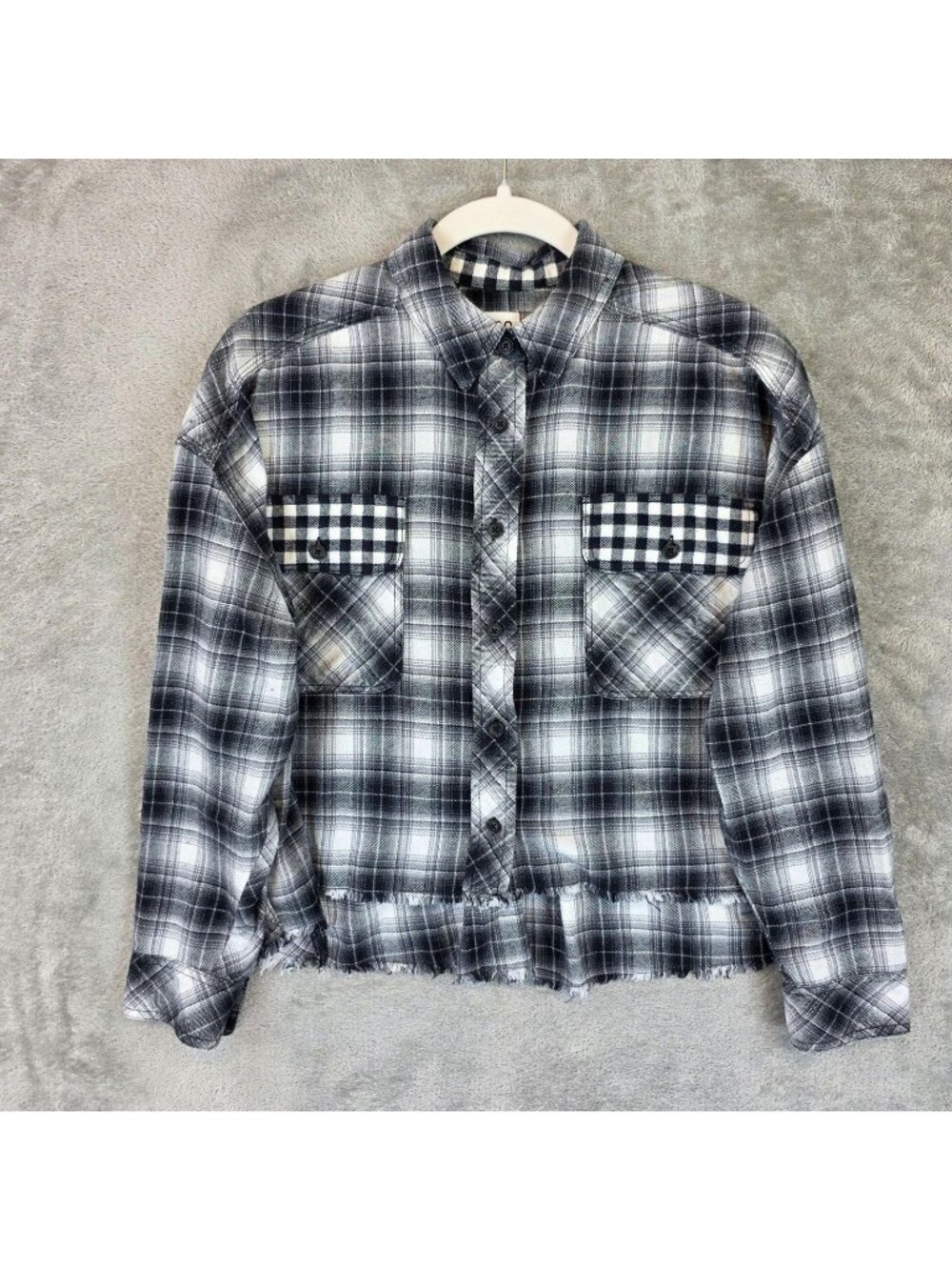 BDG Button Up Shirt Womens XS Gray Collared Long Sleeve Cropped Flannel Plaid